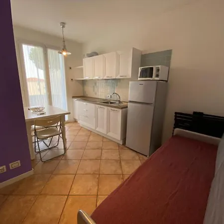 Ambra Aparthotel 2*