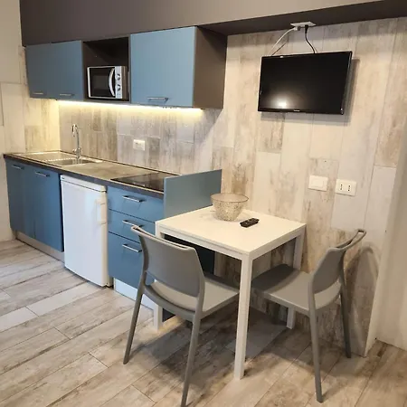 Ambra Aparthotel 2*