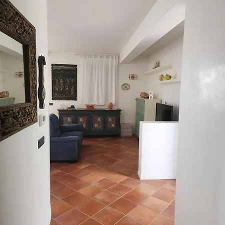 Ambra Aparthotel 2*